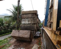 stone slabs transferring