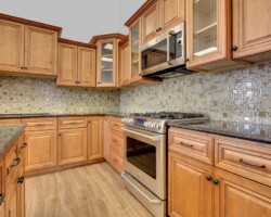Cinnamon Maple Glazed countertops