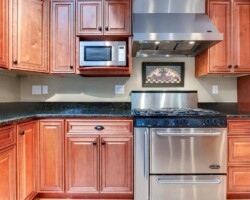 Mocha Maple Glazed countertops with stove